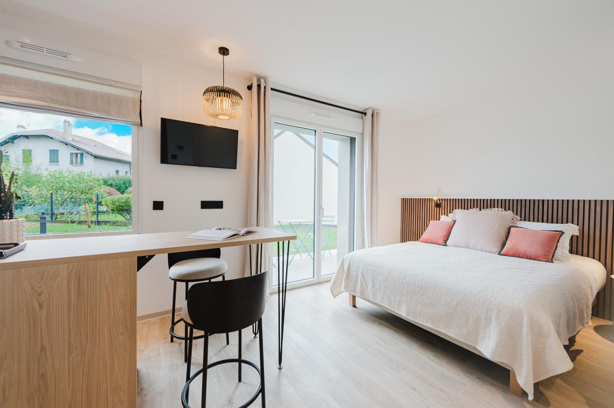 Appart Hotel Neostelia Annecy Exterior photo